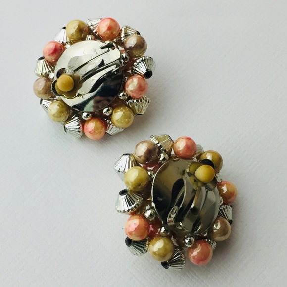 Vintage Runway Statement Beaded Clip On Earrings - Picture 4 of 8